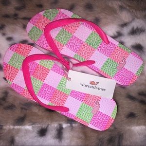 🆕Vineyard Vine Neon Pink Patch Women’s Flip Flops